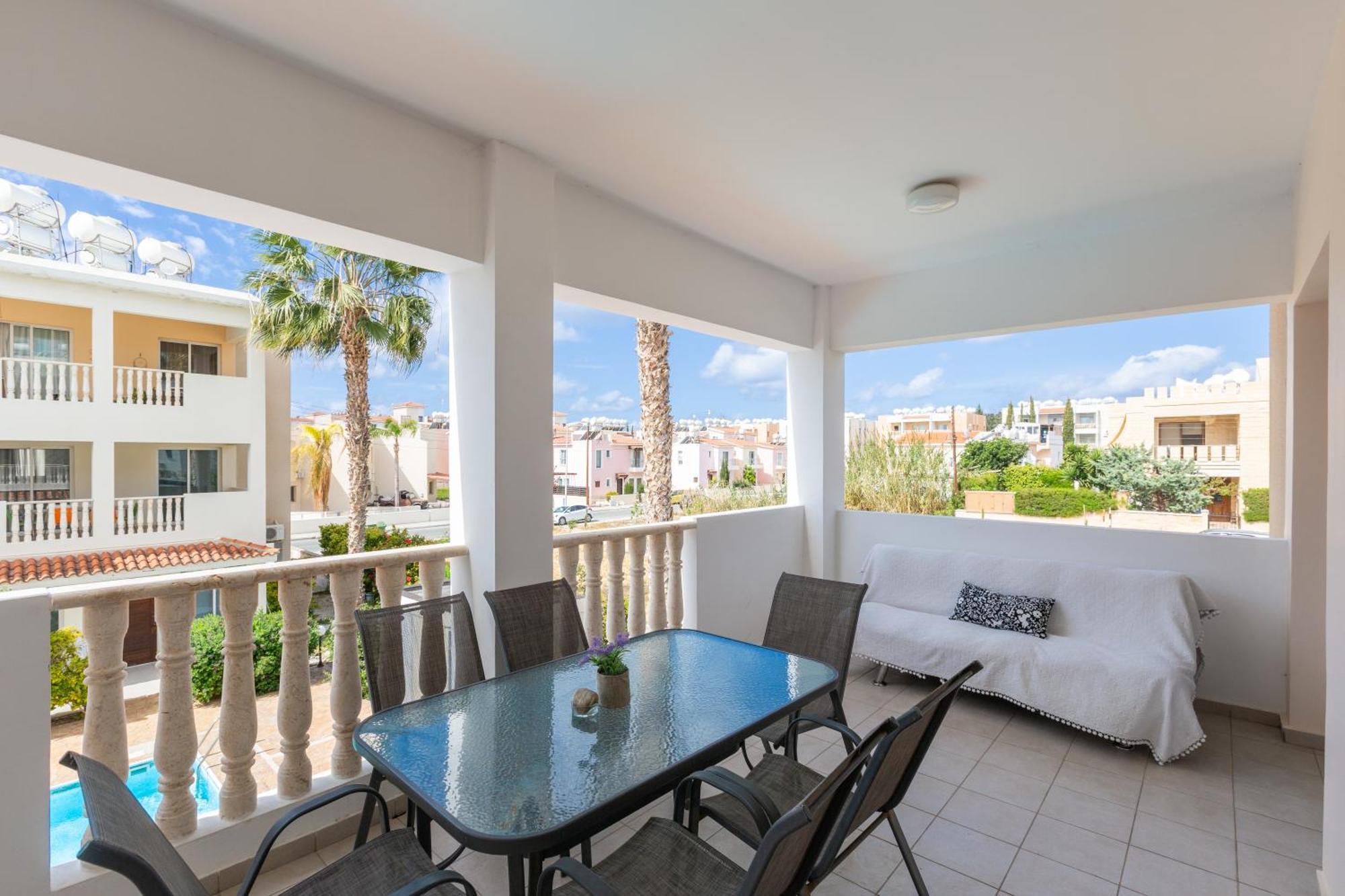 Beautiful 2 Bed Apartment In Paphos Cyprus Экстерьер фото