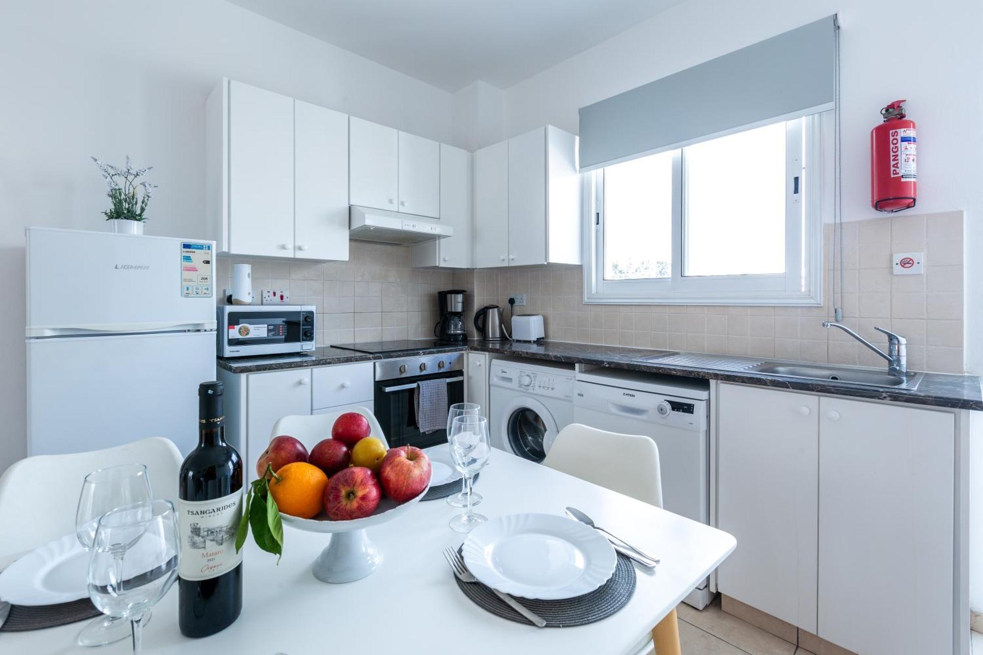 Beautiful 2 Bed Apartment In Paphos Cyprus Экстерьер фото