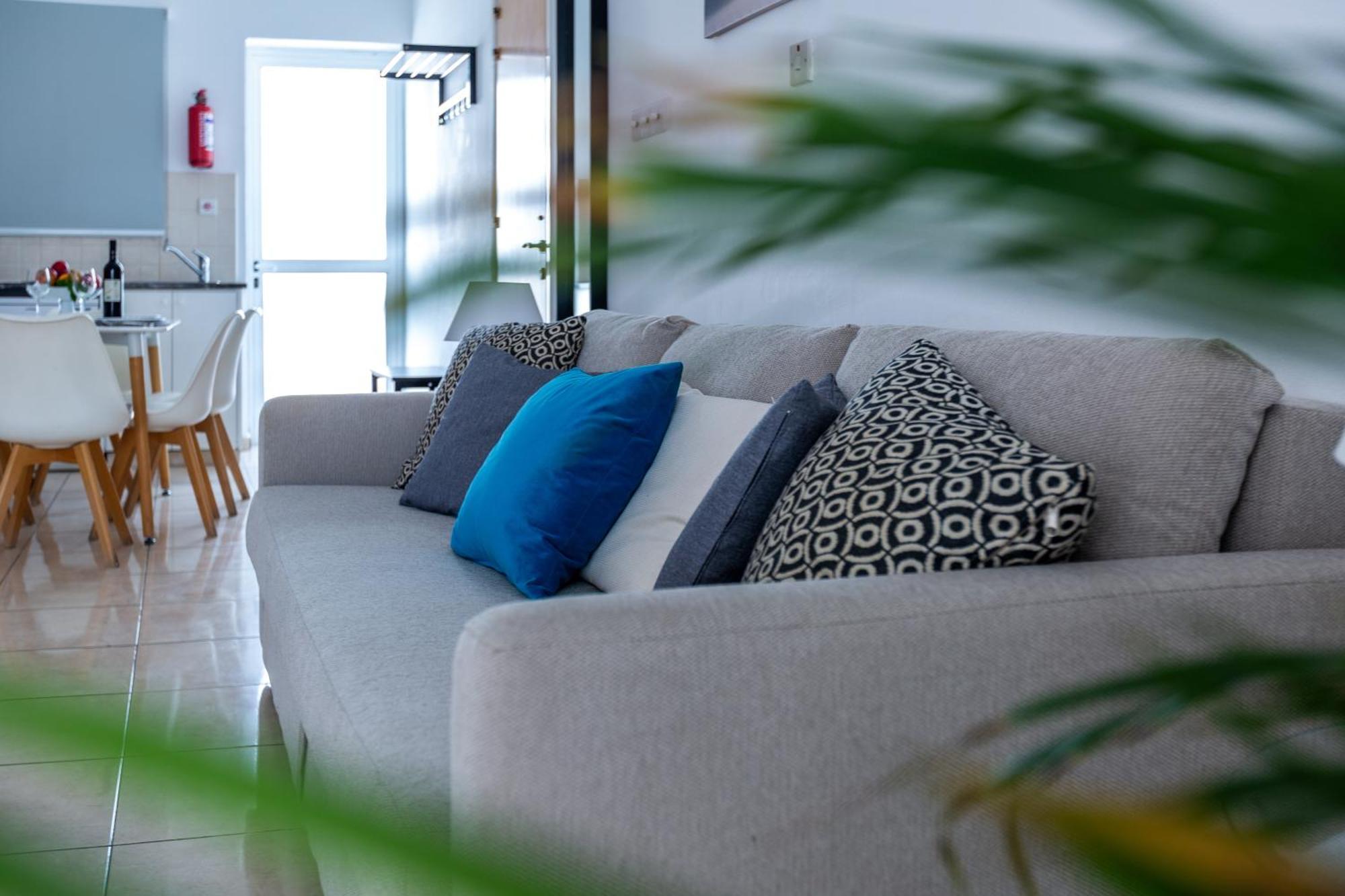 Beautiful 2 Bed Apartment In Paphos Cyprus Экстерьер фото