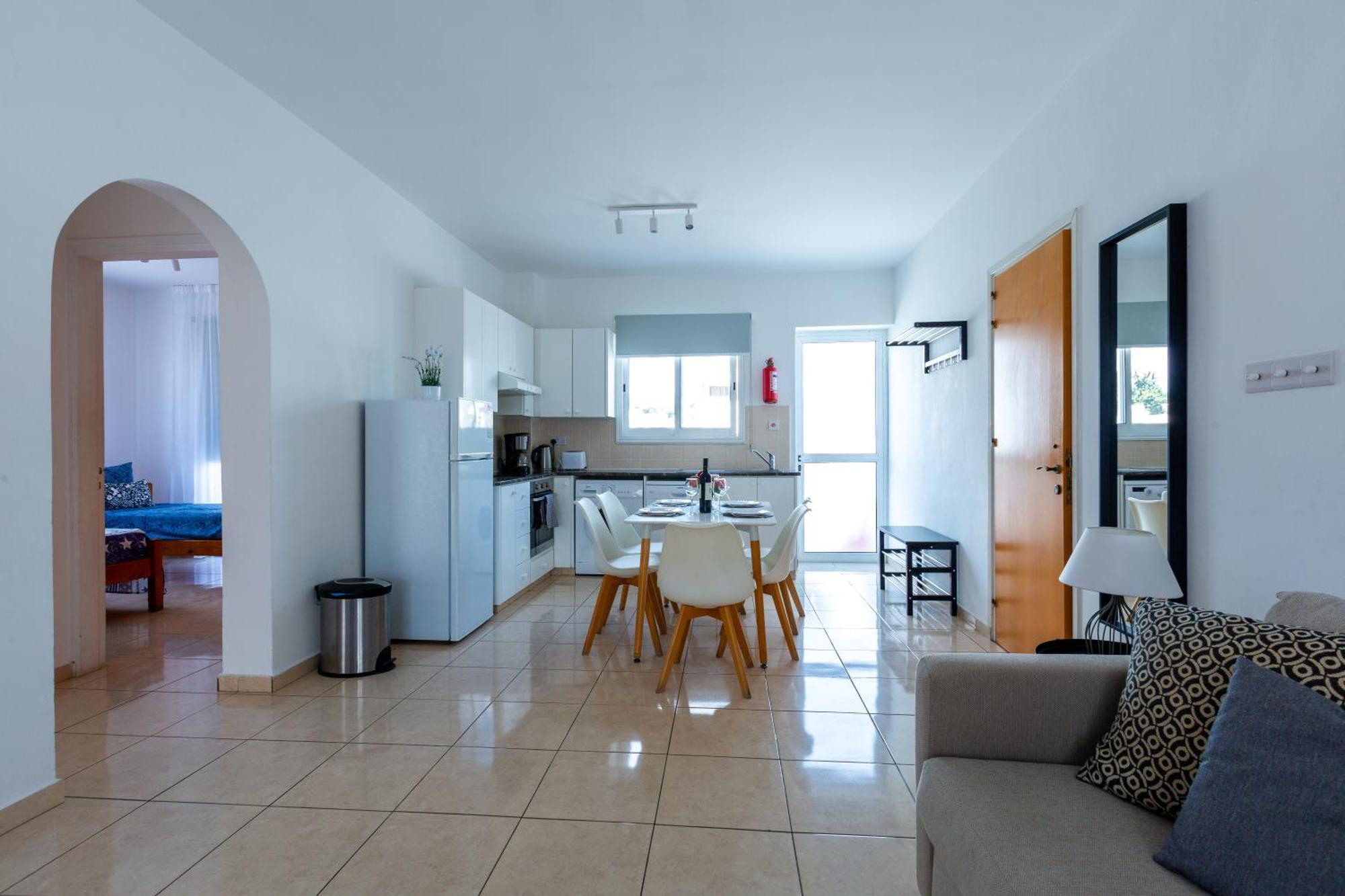 Beautiful 2 Bed Apartment In Paphos Cyprus Экстерьер фото
