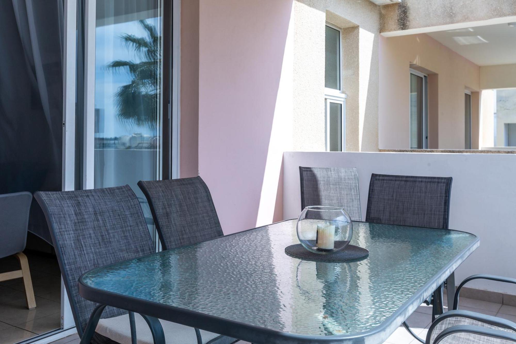 Beautiful 2 Bed Apartment In Paphos Cyprus Экстерьер фото